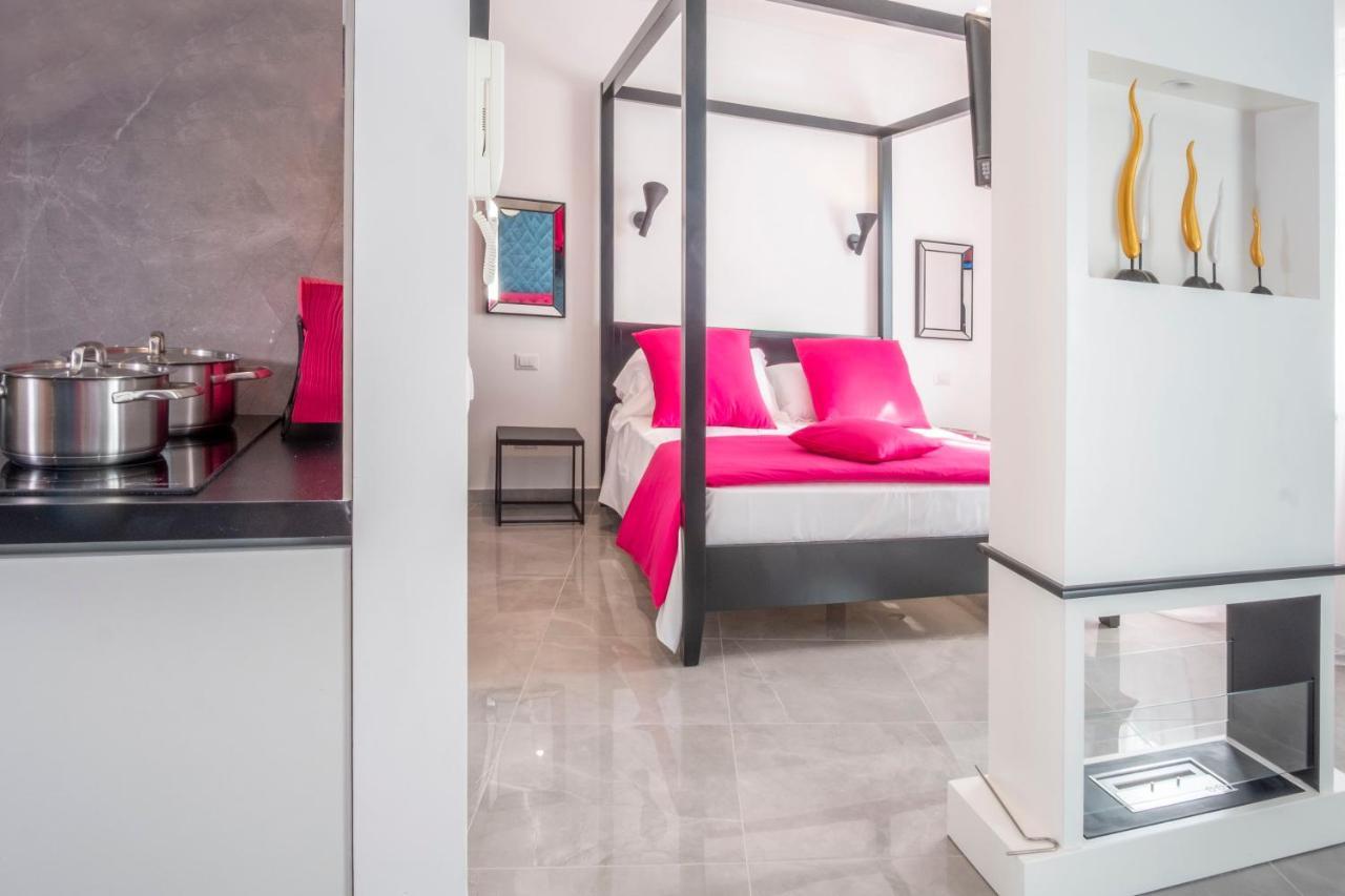 36 Steps In Tasso Square Apartment Соренто Екстериор снимка