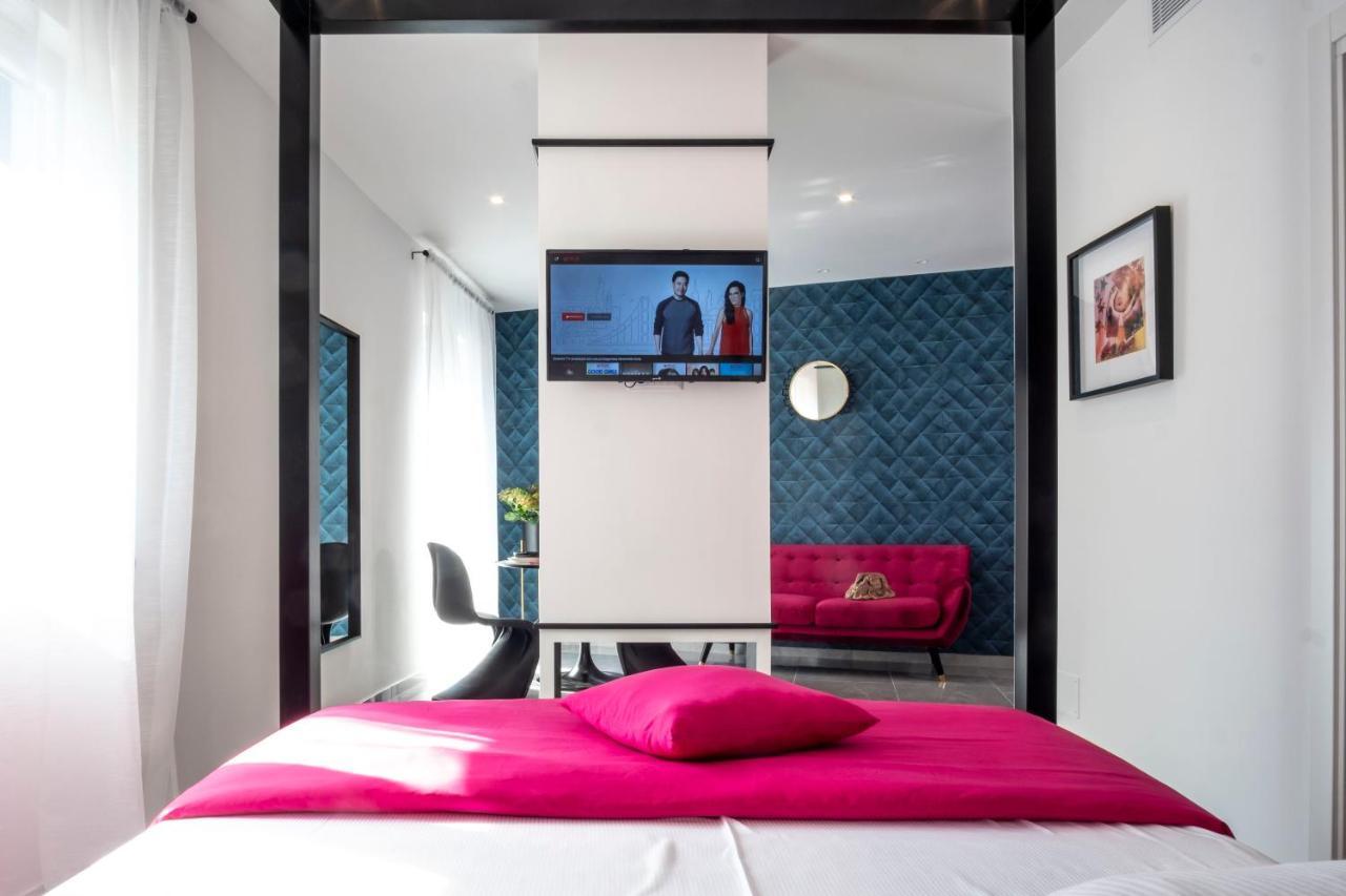 36 Steps In Tasso Square Apartment Соренто Екстериор снимка