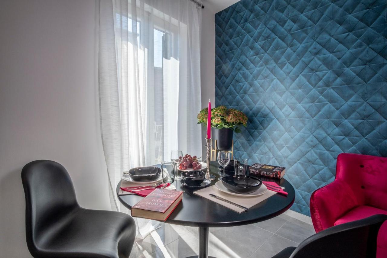 36 Steps In Tasso Square Apartment Соренто Екстериор снимка
